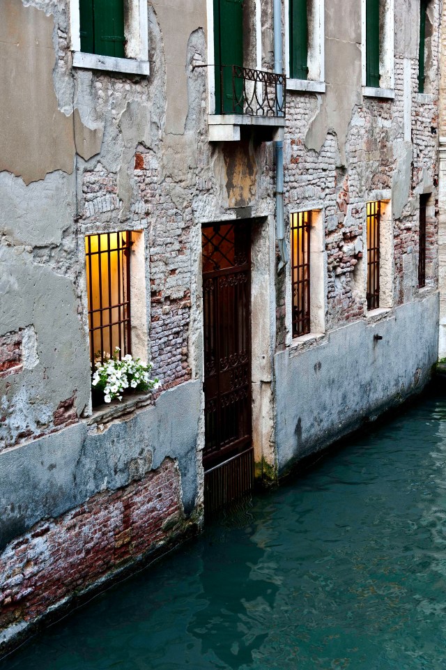 Venice Canal Early Evening sml